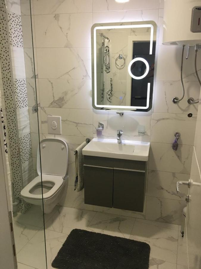 Apartments Sara สลาทิเน ภายนอก รูปภาพ
