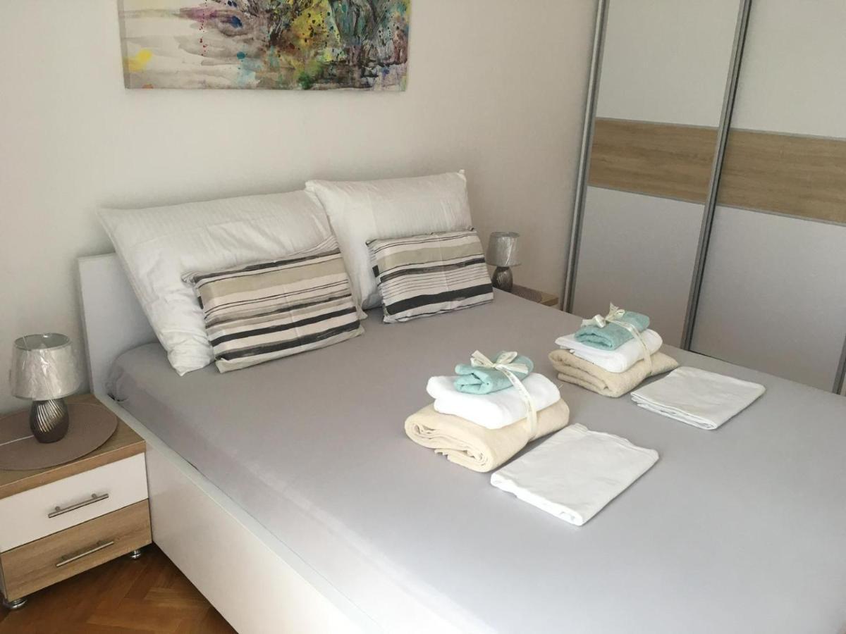Apartments Sara สลาทิเน ภายนอก รูปภาพ