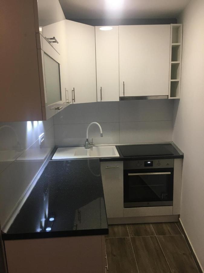 Apartments Sara สลาทิเน ภายนอก รูปภาพ
